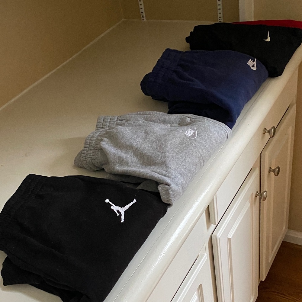 Nike Kids Sweatpants & Joggers - Black, Gray, Navy, Red